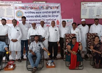 सत्यशोधक समाजाच्या वर्धापन दिनानिमित्त रक्तदान शिबिर,   ५१ रक्तदात्यांच्या सहभाग