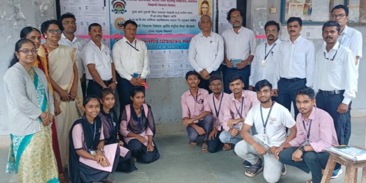 राष्ट्रीय सेवा योजना वर्धापन दिनानिमित्त विद्यापीठ स्तरीय घोषवाक्य स्पर्धा उत्साहात