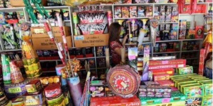 चायनीज फटक्यासह 125 डेसीबल आवाज निर्माण करणाऱ्या फटाक्यांवर बंदी