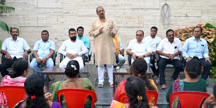 चंद्रशेखर बावनकुळे यांचा दौरा यशस्वी करा : ना.डॉ.विजयकुमार गावित यांचे आवाहन