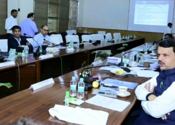 शहरी भागात स्मार्ट मीटर बसवावेत – उपमुख्यमंत्री देवेंद्र फडणवीस