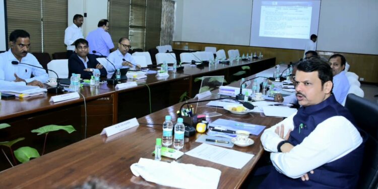 शहरी भागात स्मार्ट मीटर बसवावेत – उपमुख्यमंत्री देवेंद्र फडणवीस