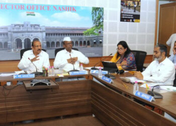 जिल्ह्यातील आदिवासी बहुल भागात मुलभूत सुविधा पुरविण्यासाठी सूक्ष्म नियोजन करावे