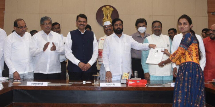 मराठा समाजासह अन्य प्रवर्गातील सुमारे १०६४ उमेदवारांना अधिसंख्य पदांवर नियुक्ती