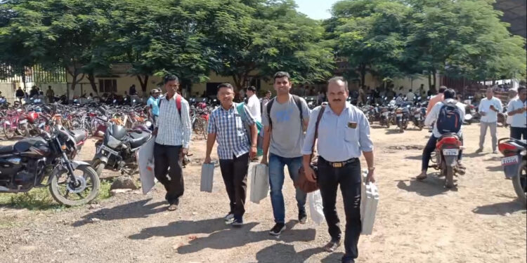 अक्राणी तालुक्यातील २५ ग्रामपंचायतींसाठी 83 मतदान केंद्र, उद्या मतदान