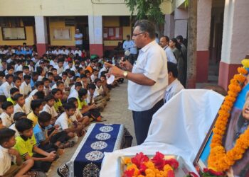 डी.आर.हायस्कूल मध्ये जागतिक हातधुवा दिवस व वाचन प्रेरणा दिन साजरा