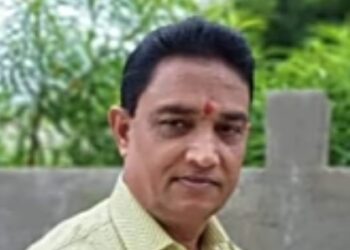 शिक्षक व कर्मचाऱ्यांच्या जाचाला कंटाळून शिक्षकाची आत्महत्या, चार जणांविरुद्ध गुन्हा दाखल