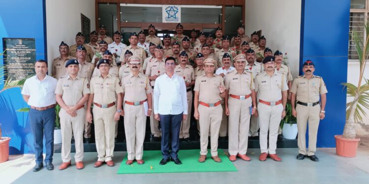 पोलीस अधीक्षकांची दिवाळी भेट : जिल्हयातील ३९ अंमलदारांना पोलीस उपनिरीक्षकपदी बढती