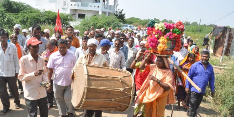 दुधाळे येथे कृषी सम्राट बळीराजा दिवस साजरा