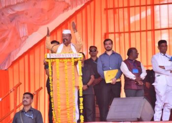 छोटे पप्पू व मी राजीनामा देतो, मग दूध का दूध होईल : ना.अब्दुल सत्तारांचा आ.आदित्य ठाकरेंवर हल्लाबोल