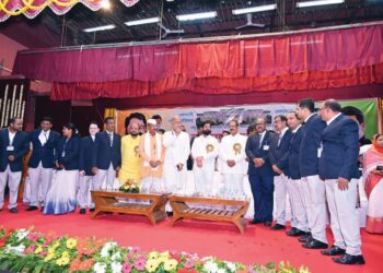 मुख्यमंत्र्यांच्या दौर्‍यात पालिकेच्या कर्मचार्‍यांना चार हजाराचा फटका