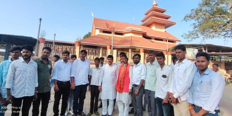 आ.आमश्या पाडवी यांच्या नेतृत्वात बँडच्या तालावर हजारो कार्यकर्ते याहामोगी मातेच्या चरणी नतमस्तक