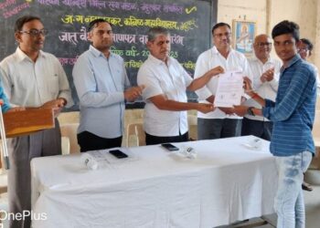 जात प्रमाणपत्र पडताळणीचे प्रस्ताव त्वरीत सादर करावे