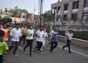 नंदुरबार येथे राष्ट्रीय एकता दौड उत्साहात, जिल्हाधिकाऱ्यांनी दिली राष्ट्रीय एकात्मितेची शपथ