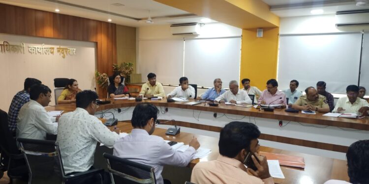 जिल्हा वार्षिंक योजनेच्या कामांना त्वरीत मंजूरी घ्यावी : जिल्हाधिकारी मनीषा खत्री