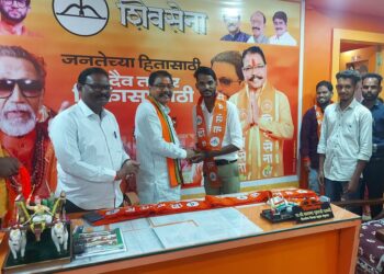 आ.आमश्या पाडवी यांच्या नेतृत्वात शिवसेनेत शेकडो कार्यकर्त्यांचा प्रवेश