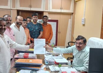 चिनी फटाके तसेच देवी-देवता आणि राष्ट्र पुरुषांची चित्रे असलेली फटाके विक्री करणार्‍यांवर कडक कारवाई कराः हिंदू सेवा सहाय्य समितीची मागणी