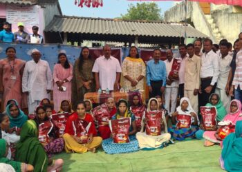 आनंदाचा शिधा: दिवाळी किट वाटपाचा शुभारंभ