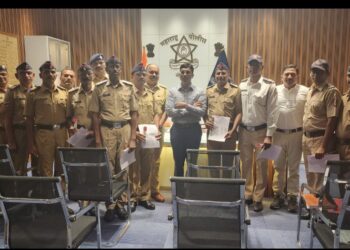 नंदुरबार जिल्हा पोलीस दलातील 11 पोलीस अमलदारांना पदोन्नती