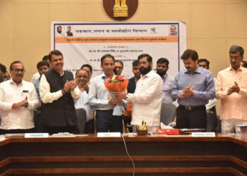 ‘बळीराजा खचू नको.. धैर्याने संकटाला समोरे जा.. शासन आहे पाठीशी’ : मुख्यमंत्री एकनाथ शिंदे