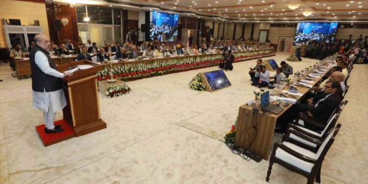 महाराष्ट्रात सायबर इंटिलिजन्स युनिट उभारणार, राज्यात 20 हजार पोलिस भरतीची प्रक्रिया सुरू