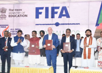 राज्यातील प्रत्येक शाळेत फुटबॉल खेळ पोहचविणार : शालेय शिक्षण मंत्री दीपक केसरकर
