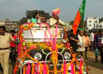 धडगाव येथे भाजपातर्फे पालकमंत्री डॉ.विजयकुमार गावित यांचा नागरी सत्कार