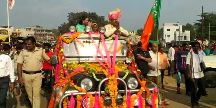 धडगाव येथे भाजपातर्फे पालकमंत्री डॉ.विजयकुमार गावित यांचा नागरी सत्कार