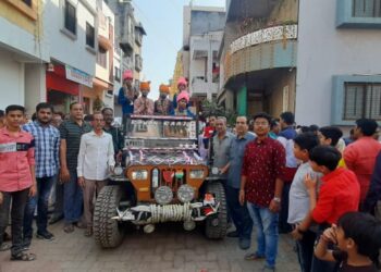 अक्कलकुवा शहरात उपधान तप करून आलेल्या आराधकांचे भव्य स्वागत