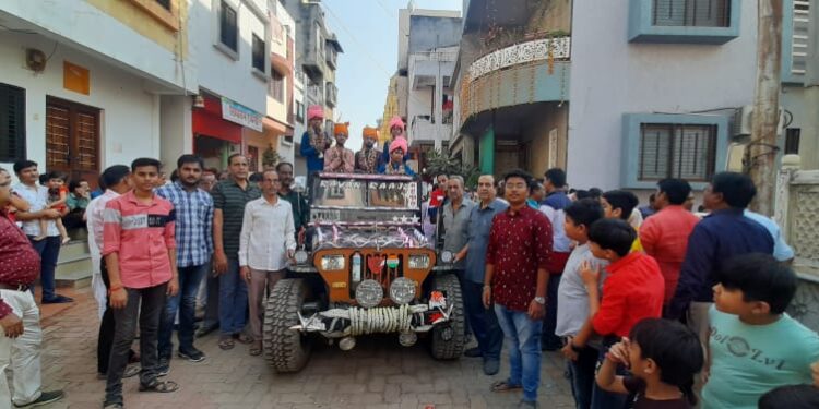 अक्कलकुवा शहरात उपधान तप करून आलेल्या आराधकांचे भव्य स्वागत