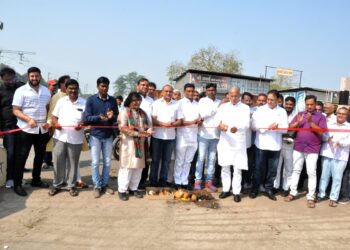 अखेर नळव्या रस्त्यावरील रेल्वे बोगदा नागरिकांसाठी खुला