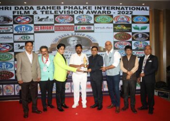 अरे व्वा : नंदूरबार जिल्ह्यातील सुपूत्रास दादासाहेब फाळके आंतरराष्ट्रीय चित्रपट आणि दूरचित्रवाणी पुरस्काराने सन्मानीत