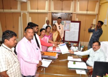 फायनान्स कंपनी कडून होणाऱ्या गैरवसुली ला आळा घालावा : भील प्रदेश ब्रिगेडतर्फे निवासी उपजिल्हाधिकारी यांना निवेदन