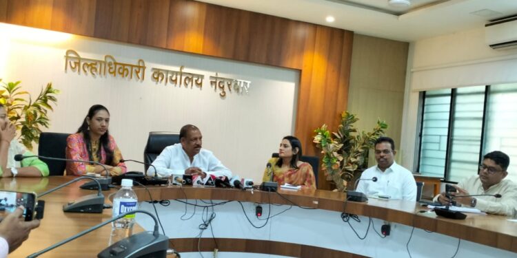 अरे व्वा :  यंदा जिल्ह्यात साजरा होणार होळी महोत्सव , आदिवासी विकास मंत्री ना. डॉ. विजयकुमार गावित यांनी दिले आदेश