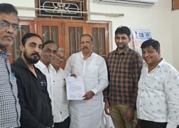 अल्पसंख्यांक कमिटीत प्रतिनिधित्व मिळण्याची मागणी, पालकमंत्री डॉ. विजयकुमार गावित यांना सकल जैन समाजातर्फे निवेदन