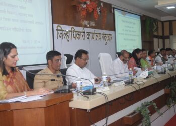 जिल्हा नियोजन व विकास समितीच्या बैठकित ३८९ कोटीचा प्रारुप आराखड्यास मान्यता