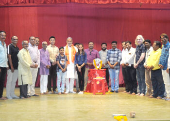 मराठी रंगभूमी दिनानिमित्त नंदुरबारला नटराज पूजन