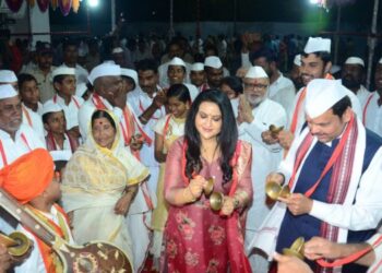 उपमुख्यमंत्री देवेंद्र फडणवीस यांचे वारकरी मंडळाकडून स्वागत