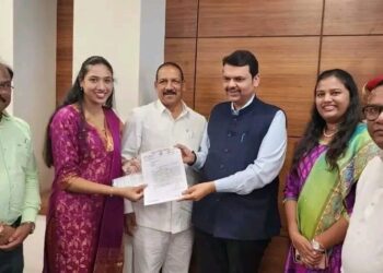 जि. प.च्या 495 रिक्त जागांसाठी नूतन अध्यक्षा डॉ.सुप्रिया गावित यांची उपमुख्यमंत्री देवेंद्र फडणवीस यांना साद