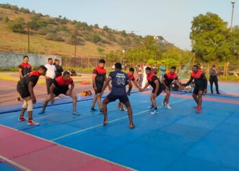 33 वी नाशिक परिक्षेत्रीय पोलीस क्रीडा स्पर्धेत विजेतेपद मिळवण्यासाठी जोरदार संघर्ष