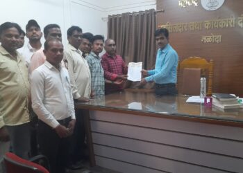 एकलव्य आदिवासी युवा संघटनेच्या वतीने तळोदा तहसिलदार यांना निवेदन