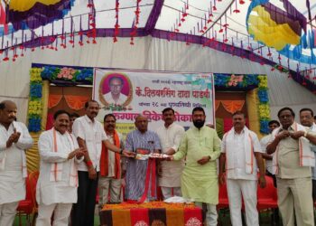 माजीमंत्री स्व. दिलवरसिंग पाडवी यांच्या पुण्यतिथी निमित्त रुग्णवाहिकेचे लोकार्पण