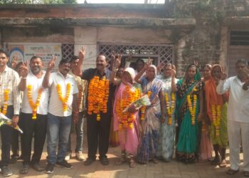 प्रतापपूर येथील ग्रामपंचायतीच्या उपसरपंचपदी सुरेश इंद्रजीत यांची बिनविरोध निवड