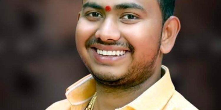 मराठा समाजातील बेरोजगार युवकांना व्यवसायासाठी बँकांकडून कर्ज मिळावे ,मुख्यमंत्र्यांकडे मागणी