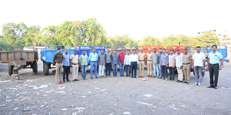 नंदूरबार पोलीस निरीक्षक यांच्या कामगिरीचा शहर पोलिस ठाण्यातही डंका, चोरीला गेलेल्या आठ ट्रॅक्टर ट्रॉल्या जप्त