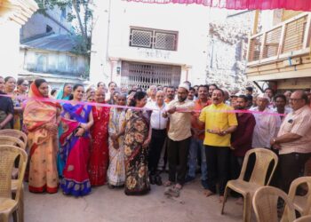 तळोदा शिवसेनेतर्फे बाळासाहेब ठाकरे यांच्या स्मृतिदिनानिमित्त मोफत नेत्र तपासणी शिबीर