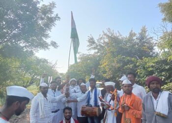 तुळाजा येथील कार्यकर्ते झाले भारत जोडो यात्रेत सहभागी