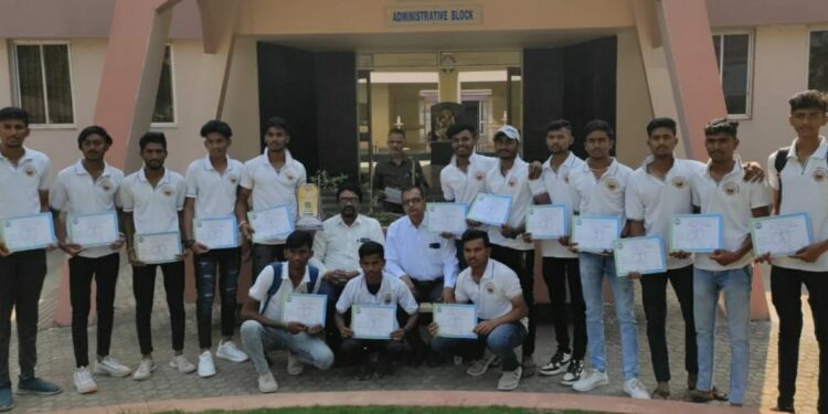 आंतर तंत्रनिकेतन विभागीय क्रिकेट स्पर्धेत जी.एम.चौधरी तंत्रनिकेतनचा संघ विजयी