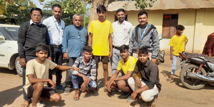 प्रकल्प स्तरीय क्रीडा स्पर्धेत मांडवा आश्रमशाळेच्या विद्यार्थ्यांचे यश