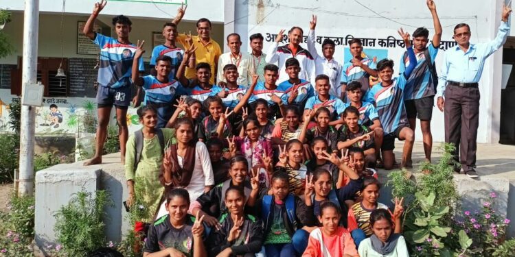 शहादा तालुका कबड्डी स्पर्धेत मंदाणे शाळेचे वर्चस्व